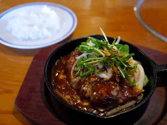 肉料理が人気です