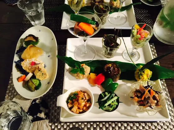 地元で採れたお野菜が中心の創作料理