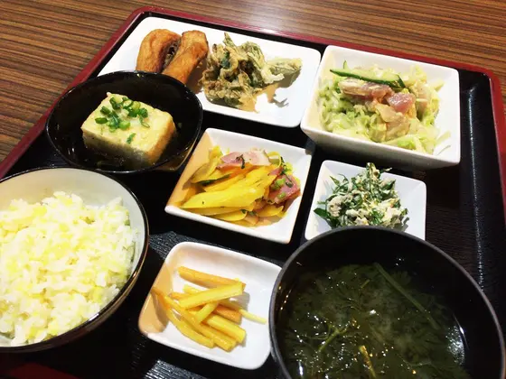 作った料理は夕食と一緒に！