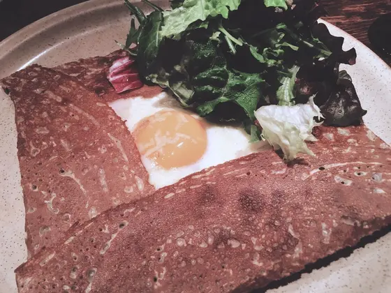 フランス人は朝食として