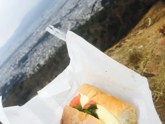 山頂でお昼