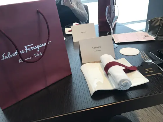 今回はフェラガモとコラボ