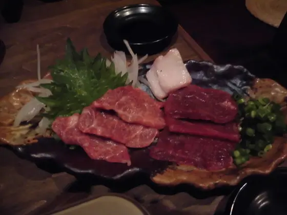 馬刺し三種盛り