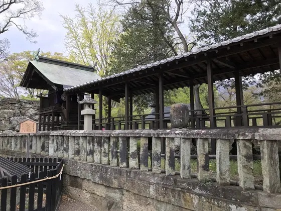 真田神社本殿裏