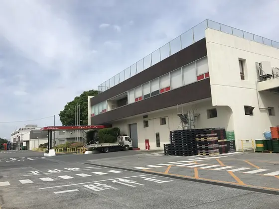 まず見えてくるのは事務所
