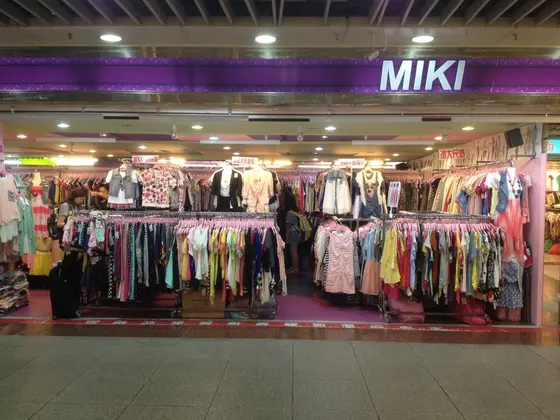 若い子向けの洋服屋さん「MIKI」