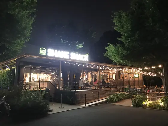夜も