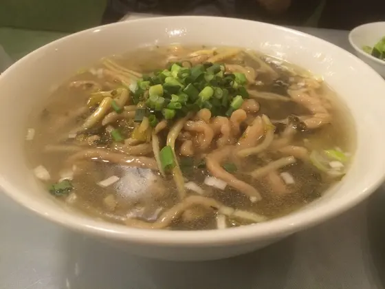 細切り豚肉のそば