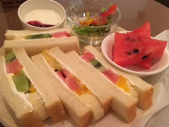 季節のフルーツがぎゅぎゅっと！