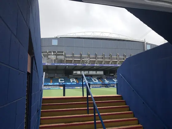 バックスタンドから