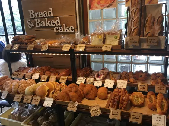 パンも種類豊富‼︎