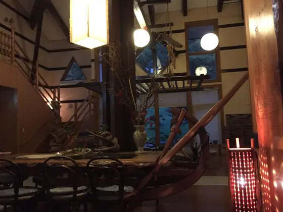 天井が高くて、開放感があります