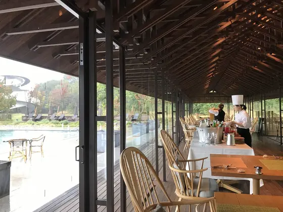 朝食