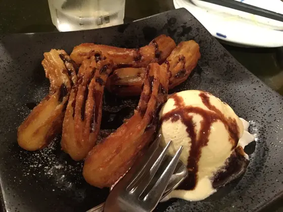 もちもちチュロスバニラアイス添え