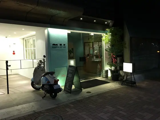 入口は山手通り沿いです。