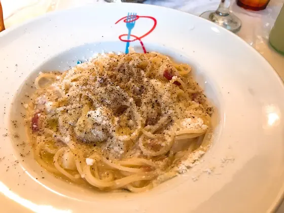 クリームソースパスタ