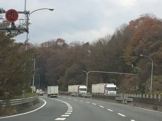 ６０キロ道路 を １００キロで爆走