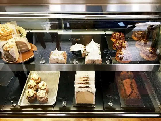 飛ぶように売れていく焼き菓子