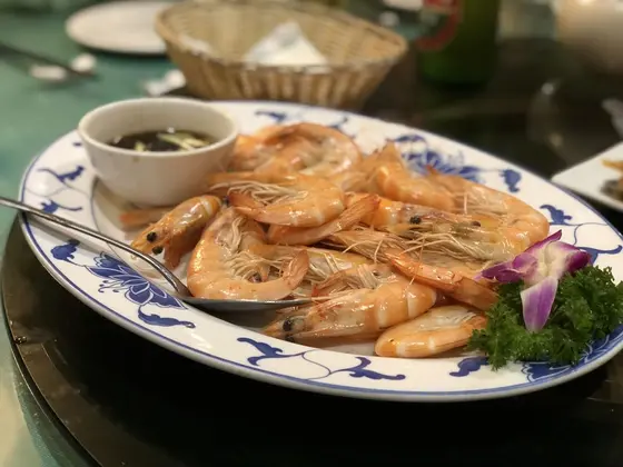 蒸しエビ