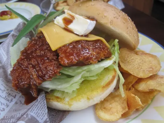 金目鯛バーガー