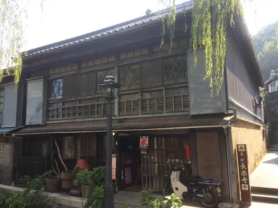 古民家を利用したカフェ