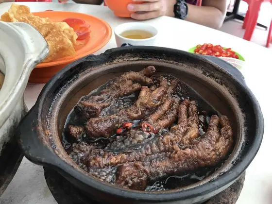 鶏の足の甘辛煮