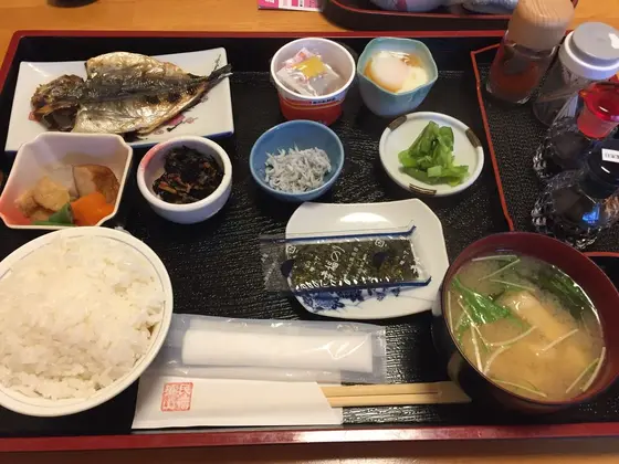 朝食