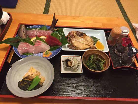 夕食