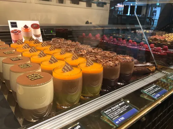 ショーケース（ケーキ）