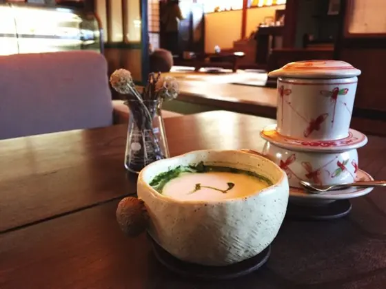 抹茶ラテとベトナムコーヒーを頂きました。