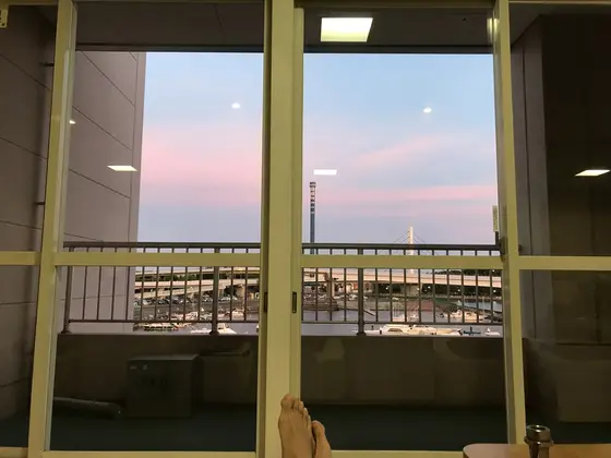 夕暮れの3階休憩スペースです。