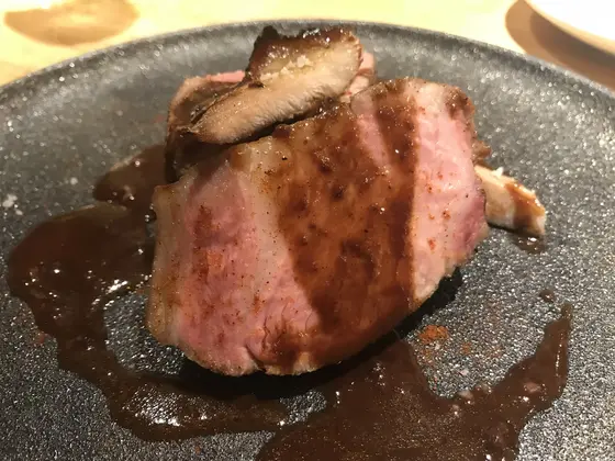 メインはローストポーク。