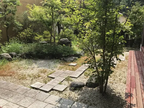 庭園&喫煙所