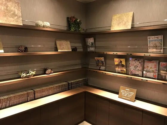 地下にも書籍あり。