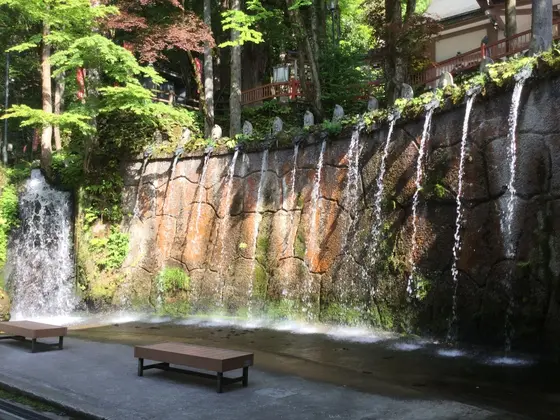 滝行用の滝2