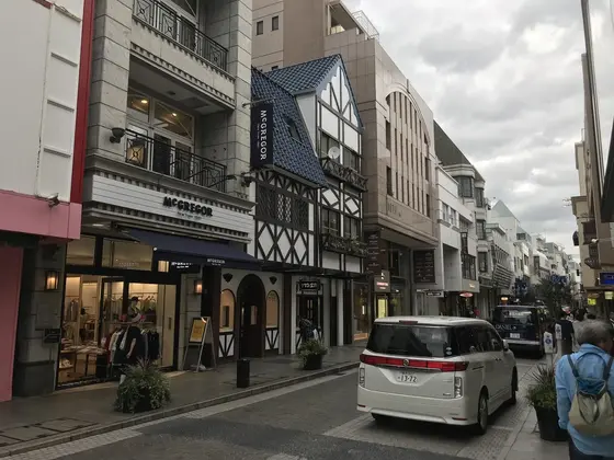 割と長い商店街です。