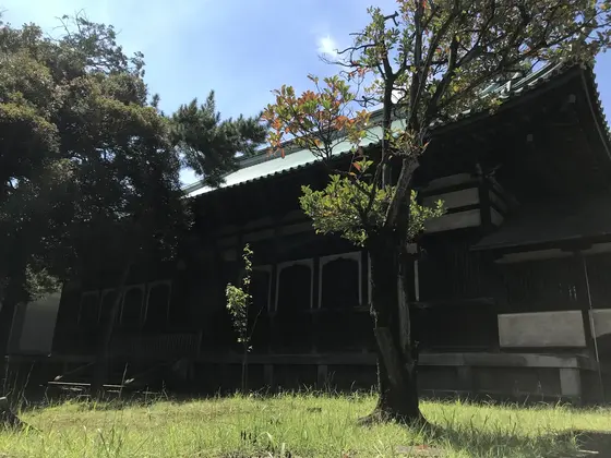 緑とお堂が織り成す景観