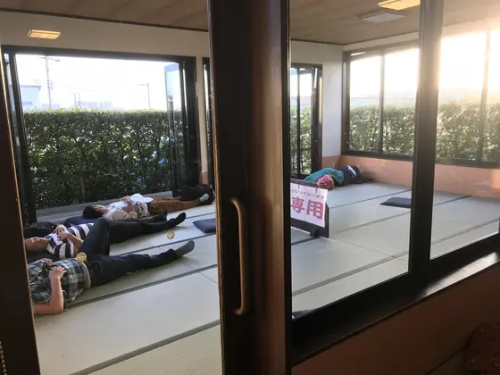 寝処は小さいです。
