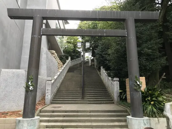 伊勢山皇大神宮裏参道