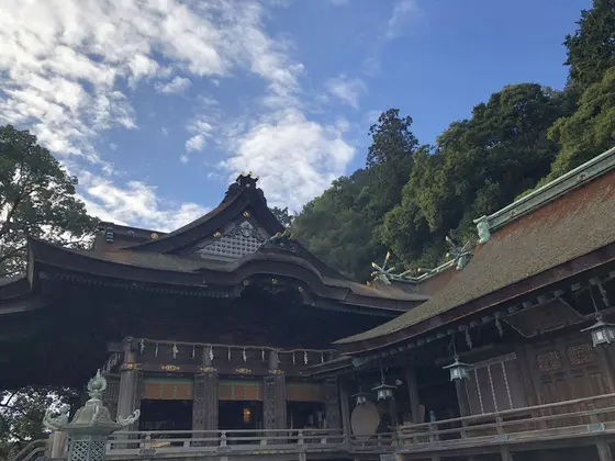 振り向くと少し晴れ間