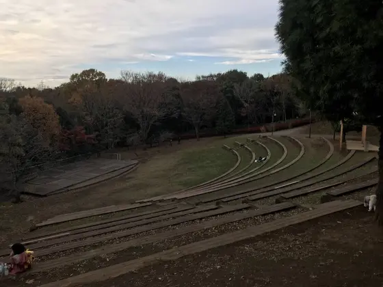 青空劇場とでもいいますか？