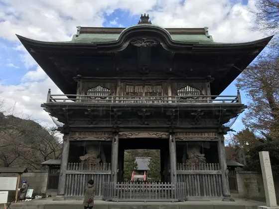 参道からの山門
