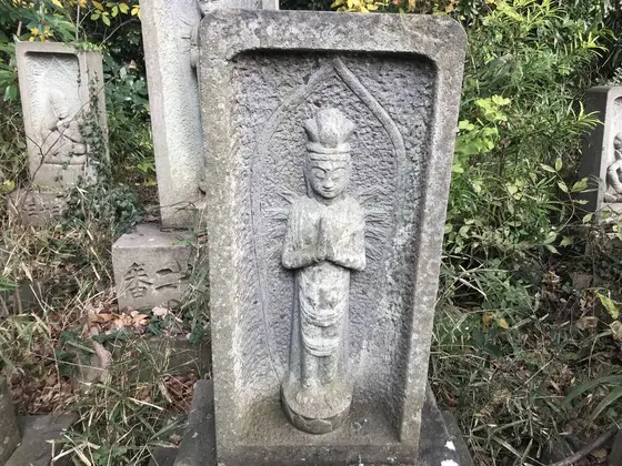 コチラは小ぶりな観音様