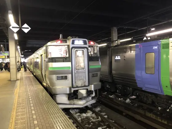新千歳空港から青春18切符で。