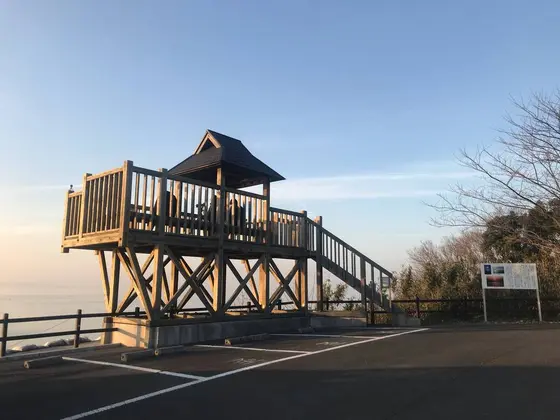 展望台までの道は少々険しい