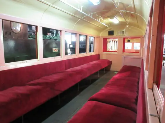 車両内部も見学