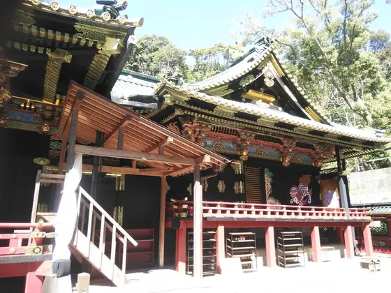 石の間から本殿へ