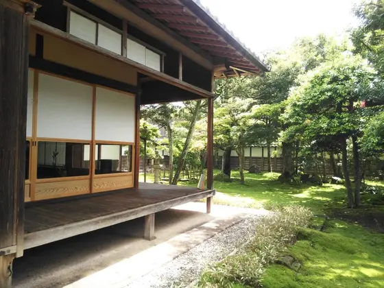 お庭拝見