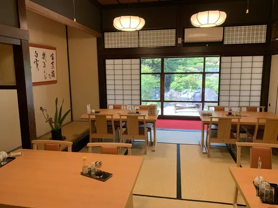 お屋敷の中も風情あり