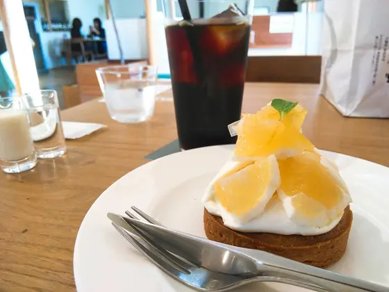 夏みかんのさわやかなケーキ